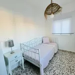 Rent 5 bedroom apartment of 180 m² in Vélez-Málaga