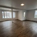 Rent 5 bedroom apartment in Magog