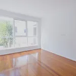 Rent 2 bedroom apartment in Melbourne