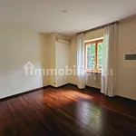 Rent 5 bedroom apartment of 200 m² in Milan