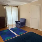 Rent 4 bedroom apartment in Lisbon