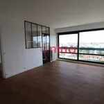 Appartement de 61 m² avec 3 chambre(s) en location à Créteil