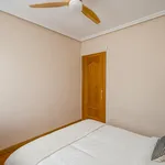 Rent 10 bedroom apartment in Madrid