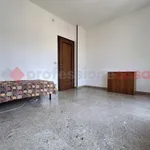 Rent 1 bedroom apartment of 150 m² in verona