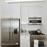 Rent 2 bedroom apartment in Manhattan