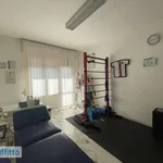 Affitto 3 camera appartamento di 64 m² in Genoa