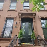 Rent 2 bedroom house in Brooklyn