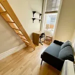 Rent 3 bedroom flat in Brighton