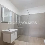 Pronajměte si 3 ložnic/e byt o rozloze 60 m² v Prague