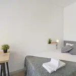 Rent a room of 250 m² in Lisbon