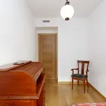 Rent a room of 100 m² in madrid