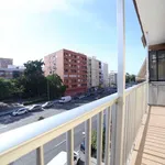 Rent a room of 80 m² in valencia