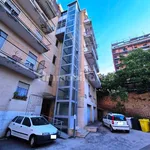 Affitto 4 camera casa di 93 m² in Chieti