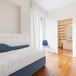 Rent 3 bedroom apartment of 120 m² in Milano