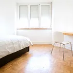 Rent 4 bedroom apartment in Lisbon