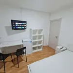 Rent a room of 120 m² in zaragoza