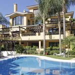 Rent 2 bedroom apartment of 185 m² in Marbella