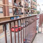 Rent a room of 90 m² in valencia