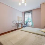 Rent 1 bedroom apartment of 63 m² in Oviedo