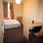 Rent 3 bedroom apartment in Yorkshire And The Humber