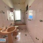 Affitto 3 camera appartamento di 85 m² in Naples