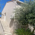 Rent 1 bedroom apartment of 21 m² in HYERES