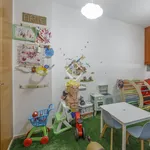 Rent 4 bedroom house of 221 m² in Valencia