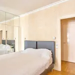 Appartement de 63 m² avec 1 chambre(s) en location à Paris