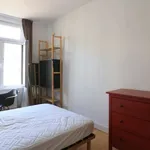 Rent a room of 100 m² in brussels