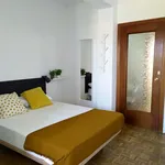 Rent a room of 95 m² in Madrid