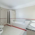 Rent a room of 190 m² in Lagos