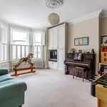 Rent 5 bedroom apartment in South East England