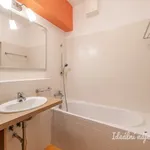 Pronajměte si 3 ložnic/e byt o rozloze 86 m² v Prague