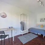 Rent a room in lisbon