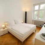 Rent 1 bedroom apartment of 775 m² in Dusseldorf