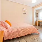 Rent 5 bedroom apartment in Valencia