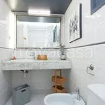 Rent 3 bedroom apartment of 84 m² in Bari