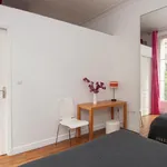 Appartement de 340 m² avec 1 chambre(s) en location à Paris