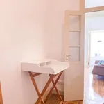 Rent a room of 65 m² in lisbon