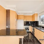 Rent 3 bedroom apartment in ELSTERNWICK