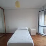 Rent 5 bedroom apartment in Pamplona