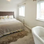 Rent 4 bedroom house of 106 m² in Wigan