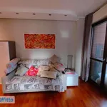 Rent 3 bedroom apartment of 95 m² in Milan