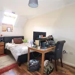 Rent 2 bedroom apartment of 64 m² in Woking