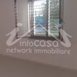 Affitto 5 camera appartamento di 300 m² in Taurianova