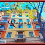 Rent 3 bedroom apartment of 70 m² in Milan