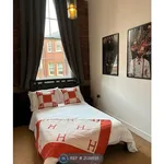 Rent 2 bedroom apartment in Yorkshire And The Humber