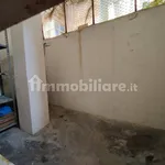 Affitto 2 camera appartamento di 75 m² in Palermo