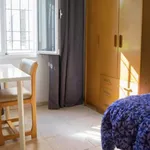 Rent 4 bedroom apartment in Seville