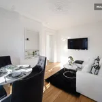 Rent 1 bedroom apartment of 52 m² in Paris